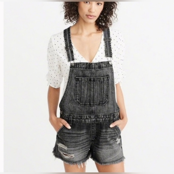 Abercrombie denim overalls/shorts. Black distressed Excellent Condition. Size S - Picture 1 of 13